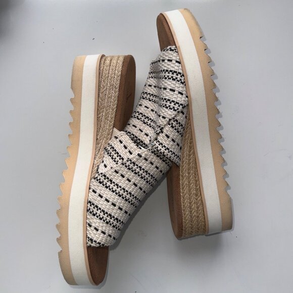 Toms Womens Wedge Sandals Espadrille W10 Striped Pattern Ivory & Black Slip-On - Picture 3 of 10